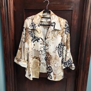 Elegant Women's Patterned Blouse